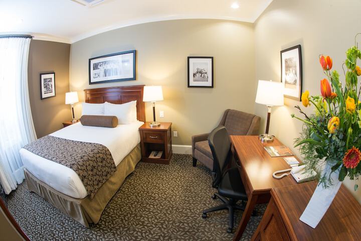 Hume Hotel & Spa