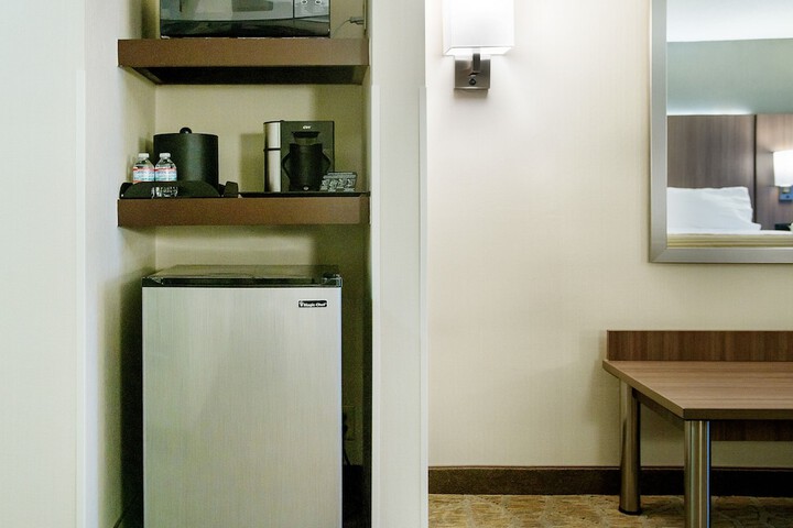 Room 18 of 74