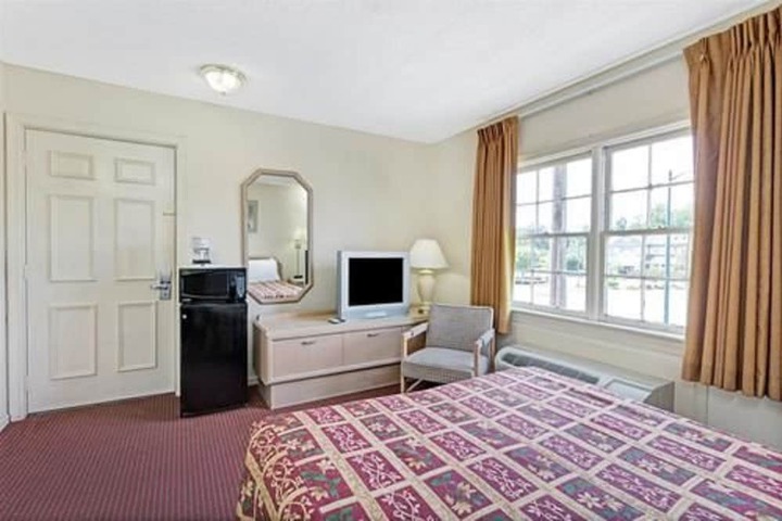Room 22 of 28