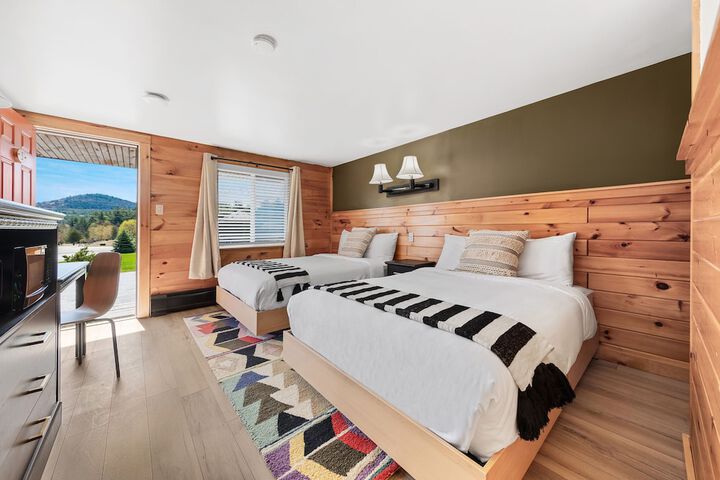 Room 11 of 20