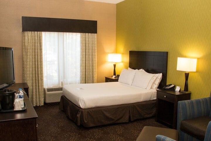 Room 45 of 77