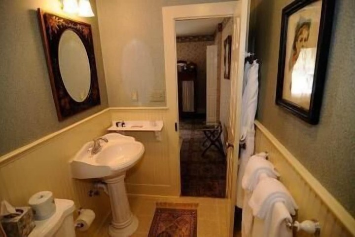 Room 82 of 138