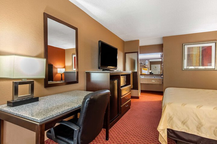 Room 7 of 43