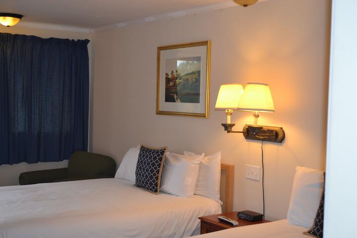 Room 10 of 20