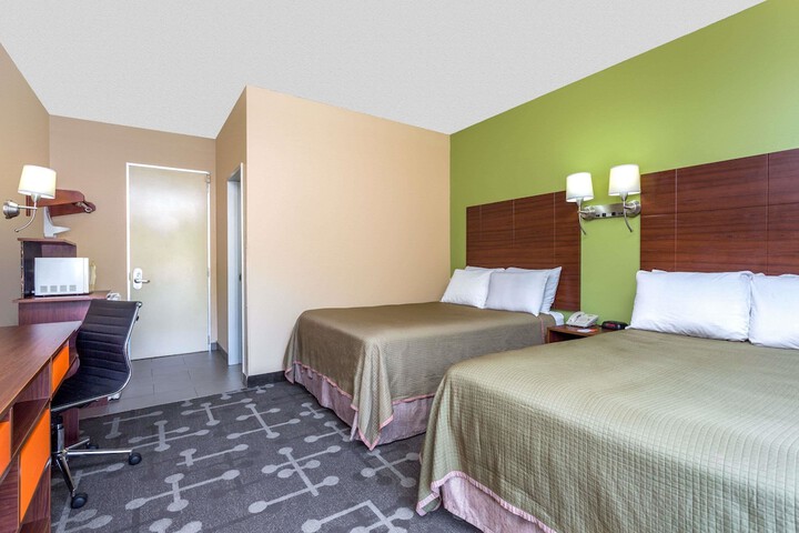 Room 12 of 18