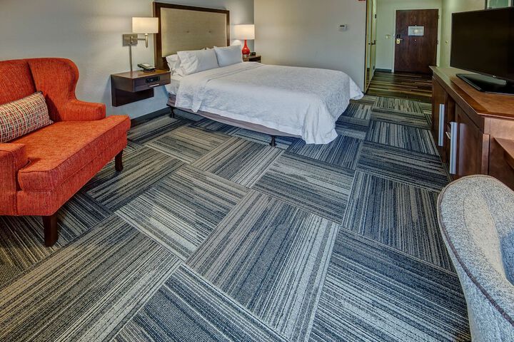 Room 13 of 28