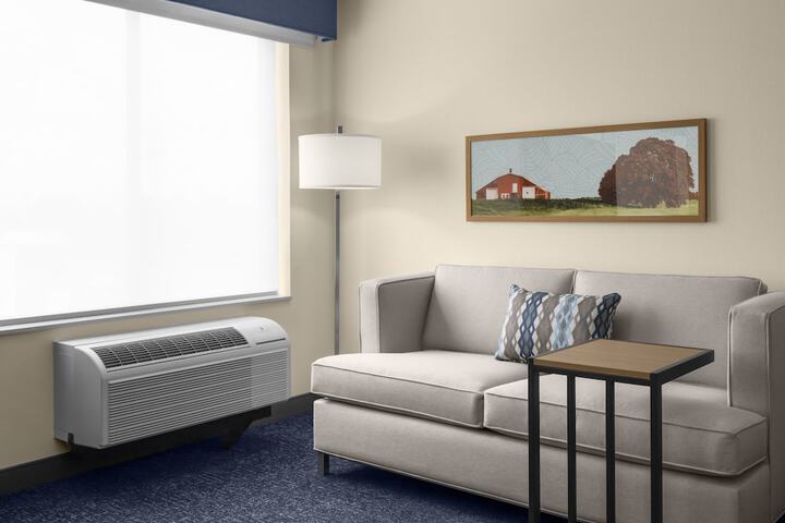 Hampton Inn & Suites by Hilton Long Island Farmingdale
