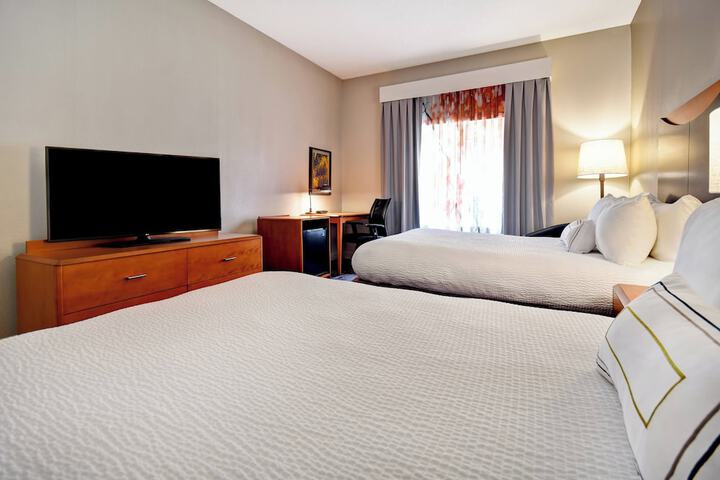 Room 18 of 33