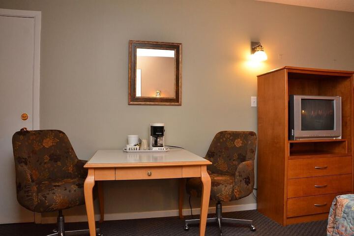 Room 12 of 23