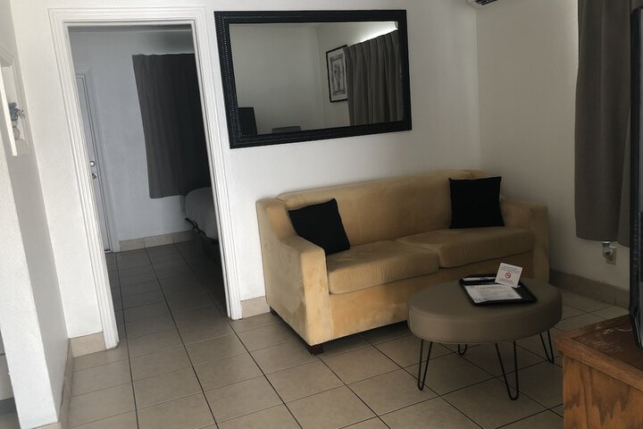 Room 113 of 170
