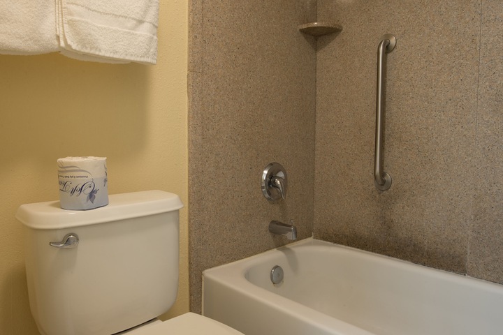 Room 25 of 46