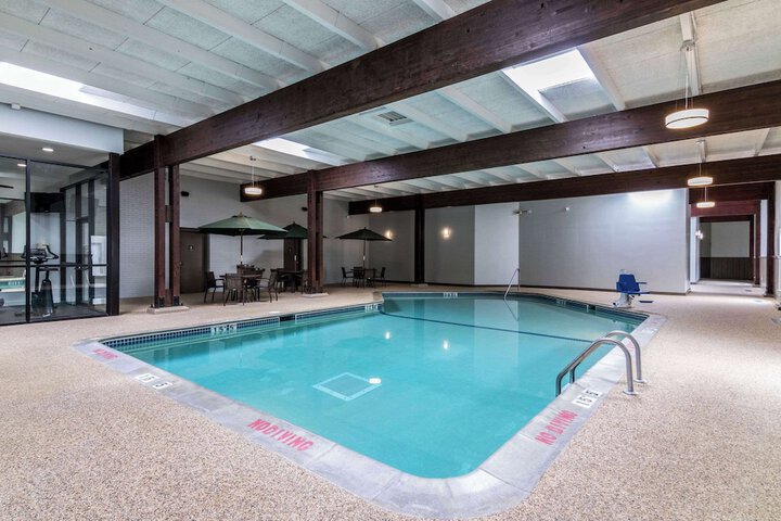Pool 7 of 28