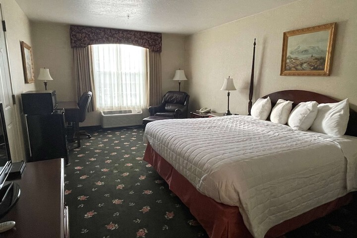 Room 7 of 19