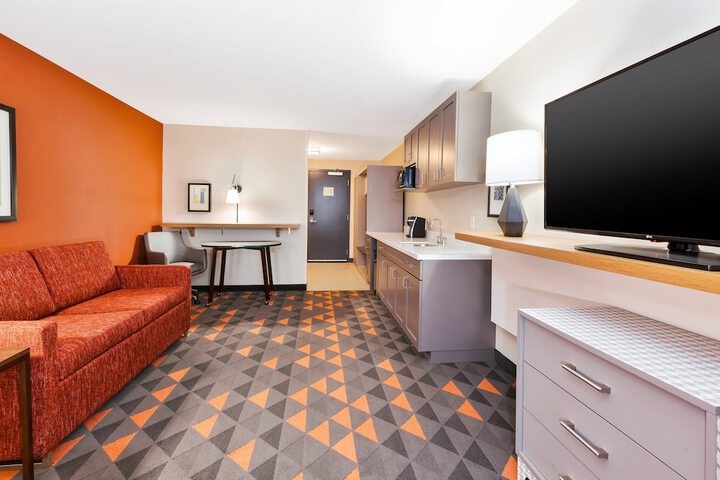 Holiday Inn & Suites Toledo Southwest - Perrysburg by IHG