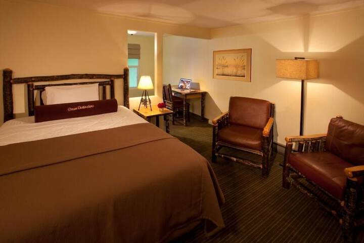 Room 32 of 44