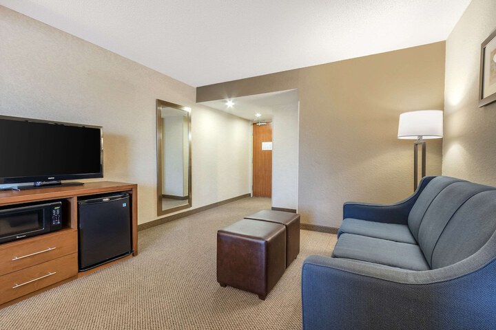 Room 22 of 34