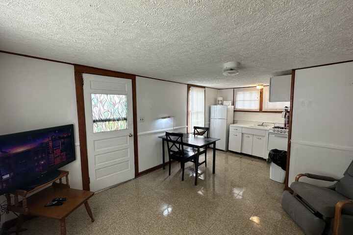 Room 14 of 24