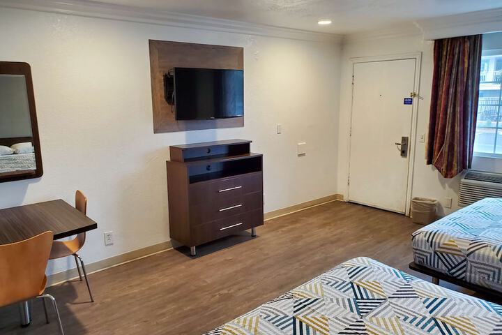 Room 22 of 35