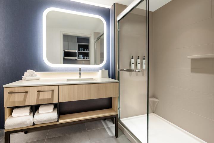 Homewood Suites by Hilton Surrey