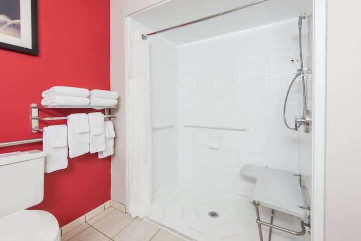 Room 16 of 25