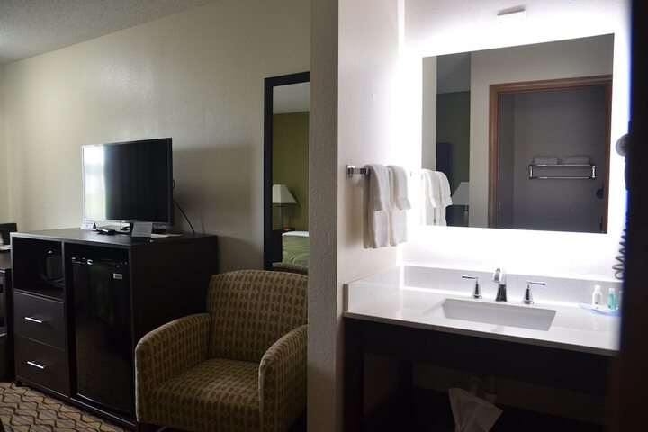 Room 21 of 37