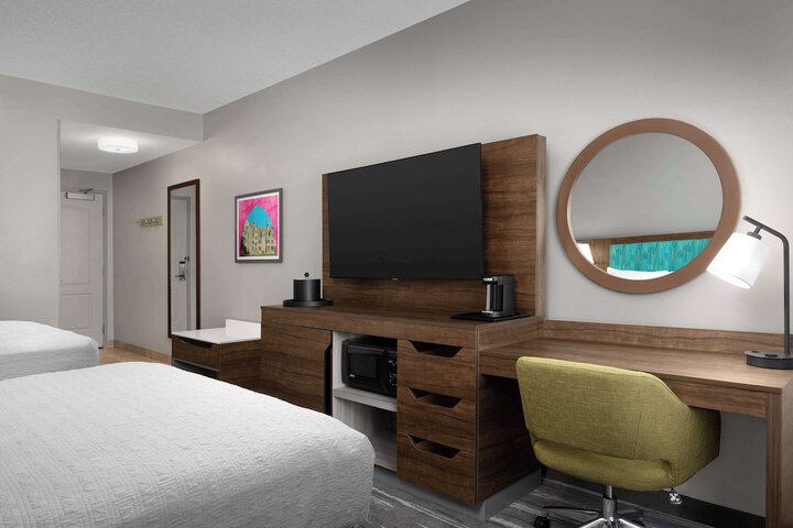 Hampton Inn & Suites Durham / North I-85