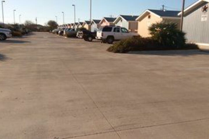 Eagle Inn & Suites