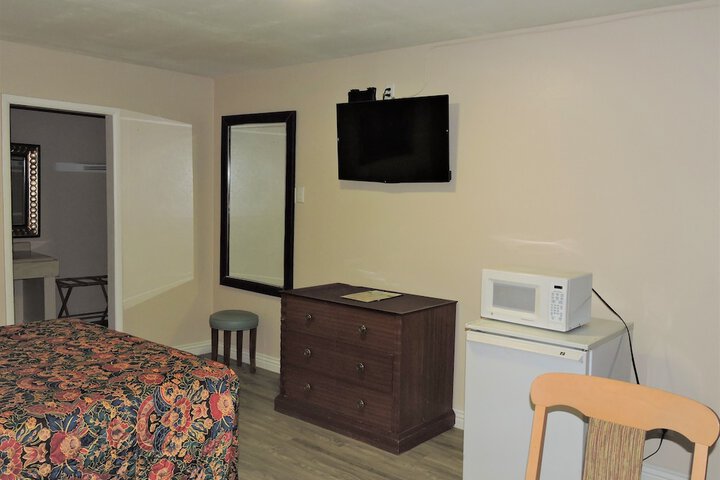 Room 22 of 32