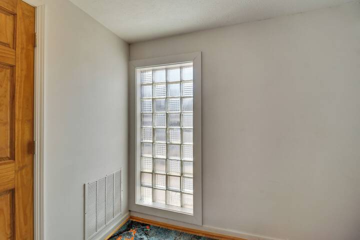 Marlinton Vacation Rental on Riverfront Trail!