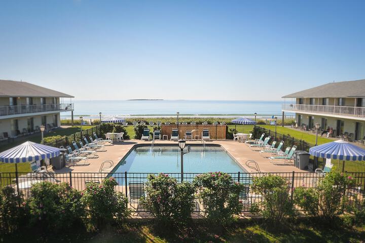 Friendship Oceanfront Suites