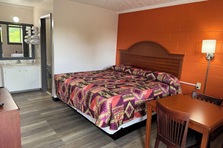 Room 15 of 15