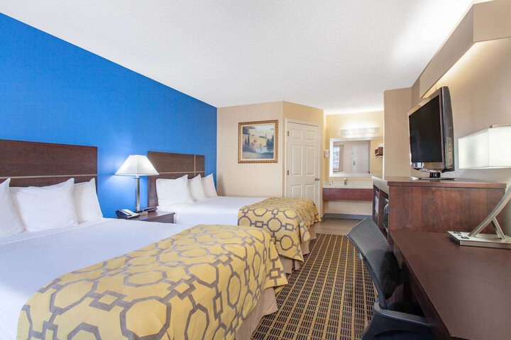 Room 17 of 32