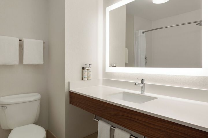 Holiday Inn Express West Sacramento by IHG
