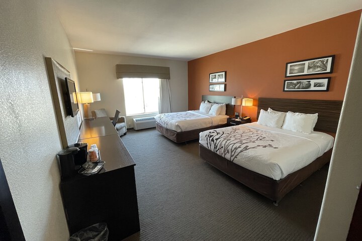 Room 15 of 50