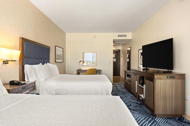 Hampton Inn & Suites Los Angeles - Glendale