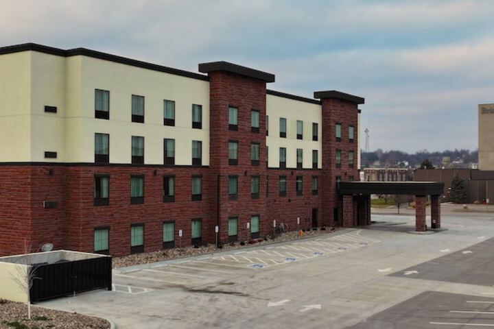 Hotel 2 of 55
