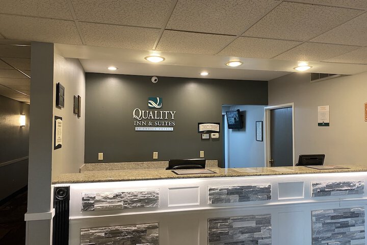 Quality Inn Mauston I-90