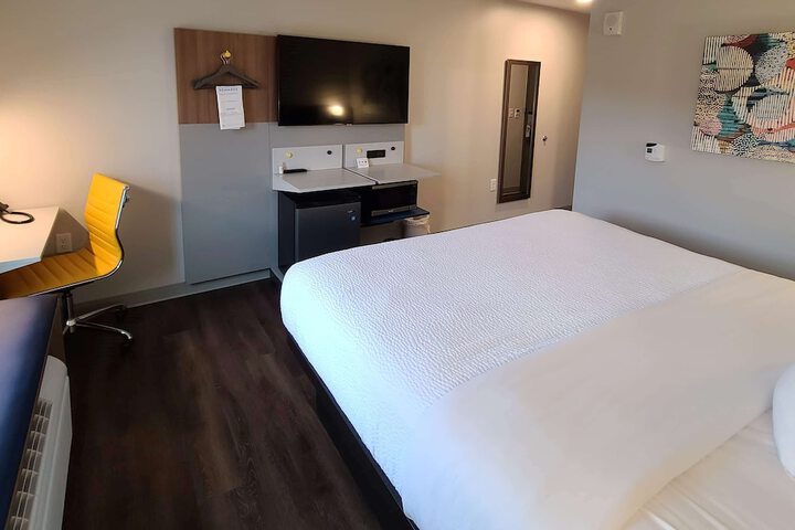 Room 11 of 23