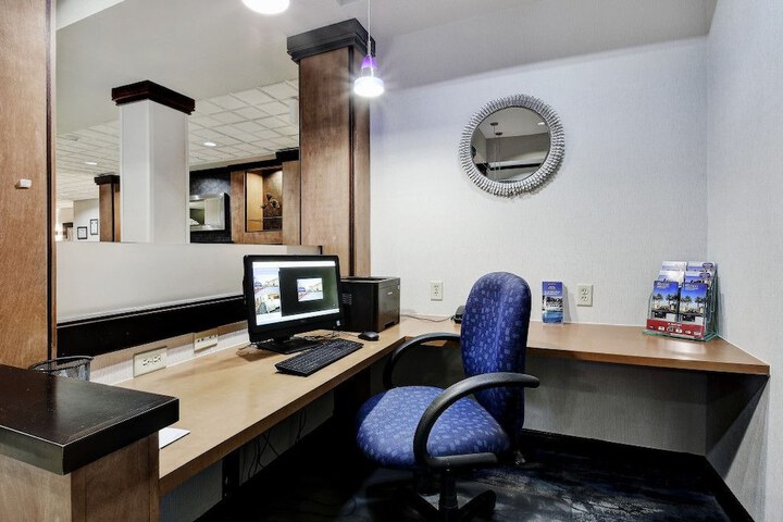 Business Center 38 of 38
