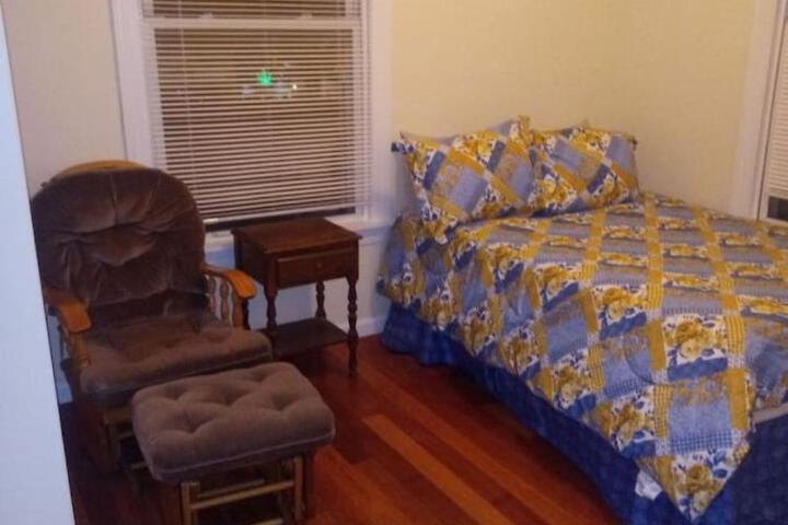 simple one bedroom free parking