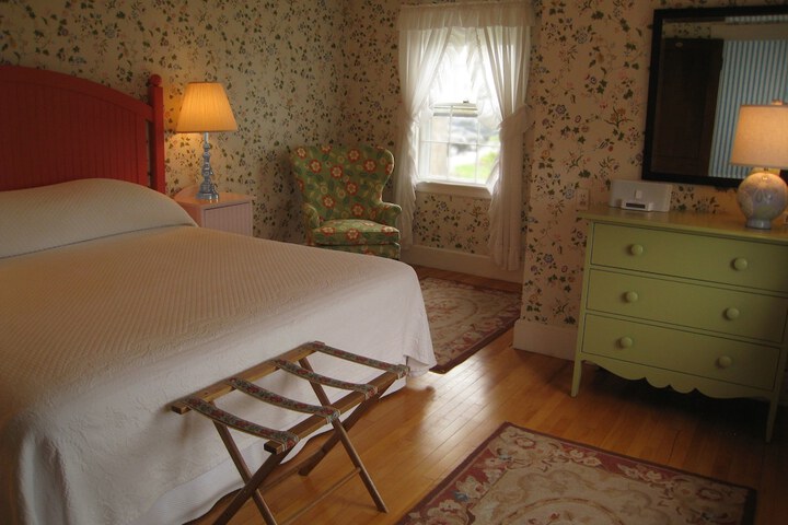 Room 47 of 81