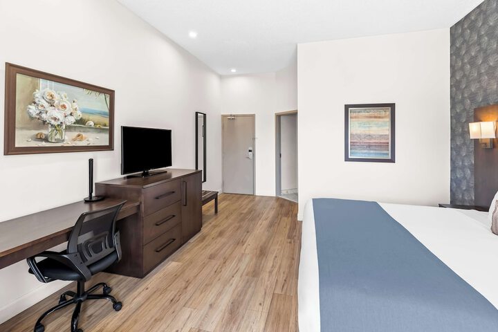 Room 16 of 34