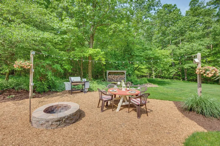 The Haven at Welsh Mountain Suites - Apt w / Patio!