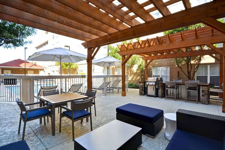 Terrace/Patio 37 of 39