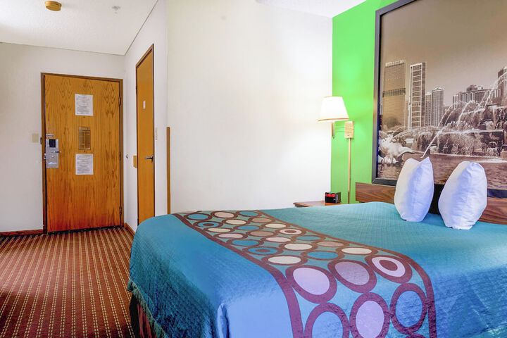 Room 31 of 61