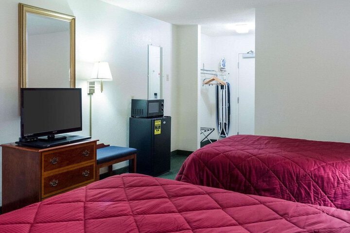 Room 16 of 24