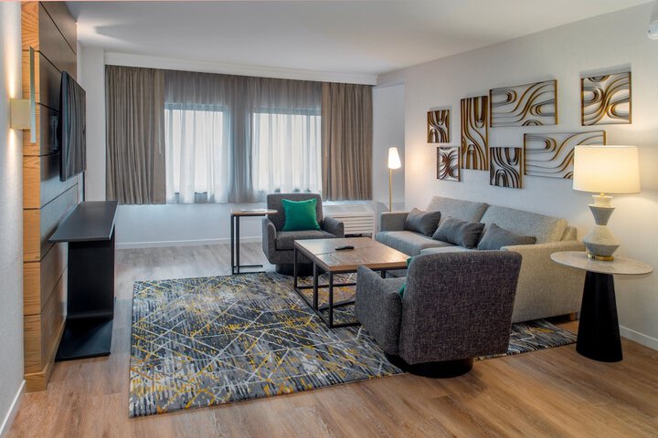 Sheraton Westport Plaza Hotel St. Louis