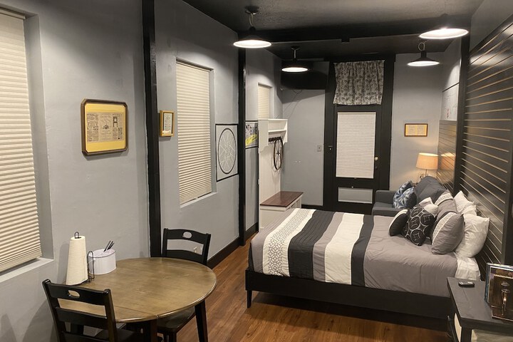 Hermann Crown Suites