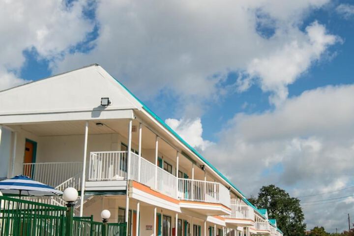 Hotel 4 of 21