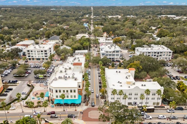 Canopy Cove Stunning 2BR Apt Heart of Downtown
